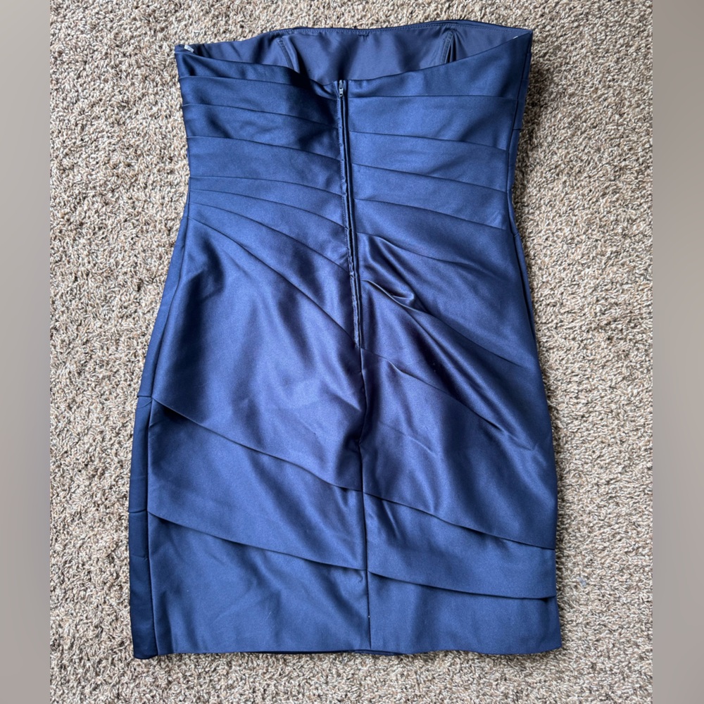 NWT David’s Bridal Short Pleated Satin Strapless Dress Marine Size 8 - Picture 3 of 10